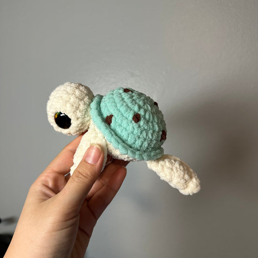 crochet mint chocolate chip turtle